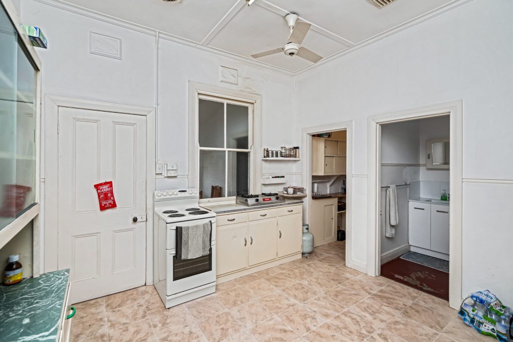 91 Loftus Street, Temora NSW 2666 - photo 7