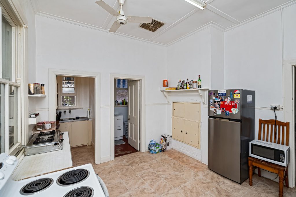91 Loftus Street, Temora NSW 2666 - photo 9