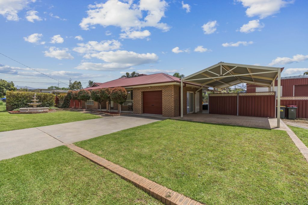 33-35 Boundary Road, Narrandera NSW 2700 - photo 2