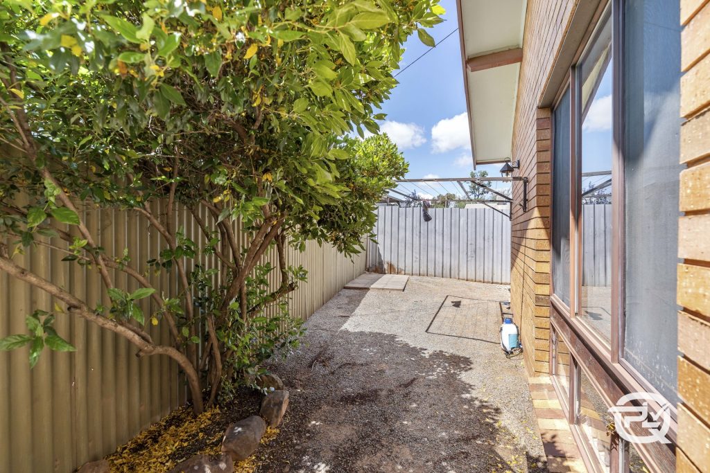 4/30 Willow Street, Leeton NSW 2705 - photo 9