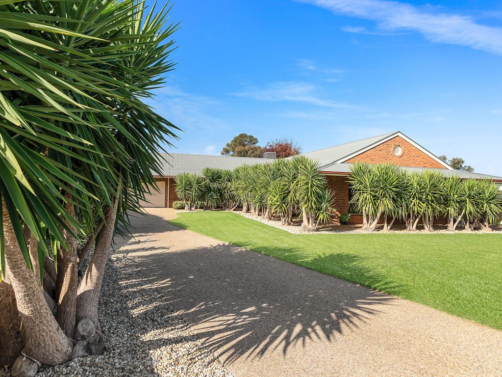 32 Tulipwood Road, Leeton NSW 2705 - photo 2