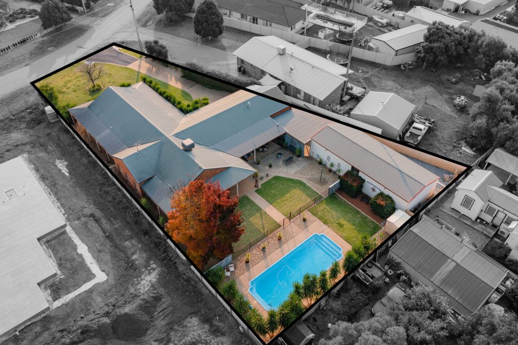 32 Tulipwood Road, Leeton NSW 2705 - McGrath Riverina