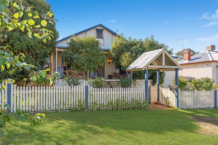 81 Mirrool Street, Coolamon