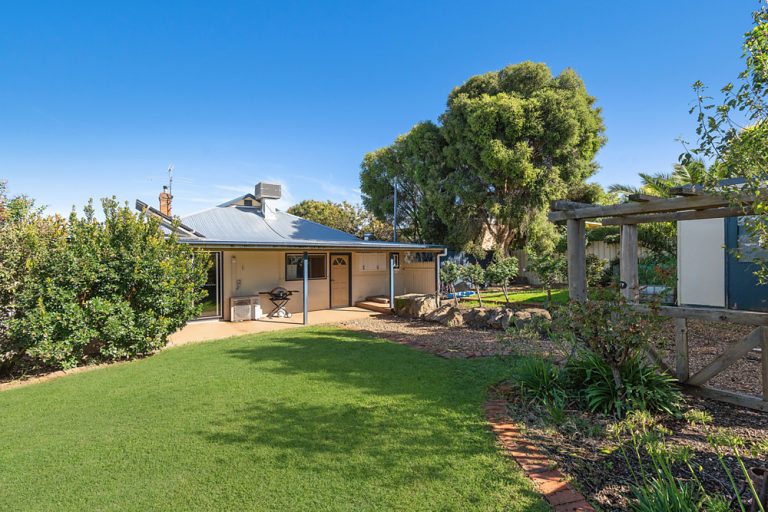 81 Mirrool Street, Coolamon NSW 2701 - photo 9