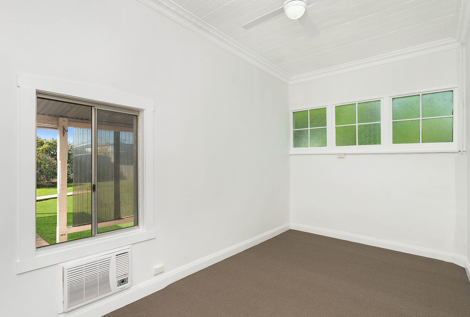 183 De Boos Street, Temora NSW 2666 - photo 12