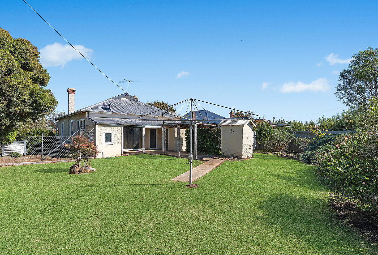 183 De Boos Street, Temora NSW 2666 - photo 15