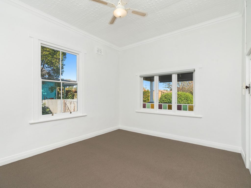 183 De Boos Street, Temora NSW 2666 - photo 6
