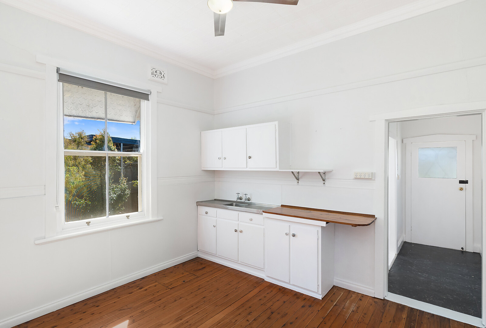 183 De Boos Street, Temora NSW 2666 - photo 10