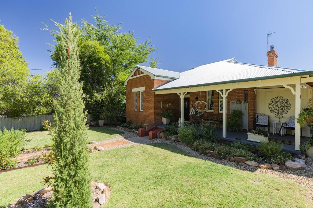 31 Audley Street, Narrandera NSW 2700 - photo 16