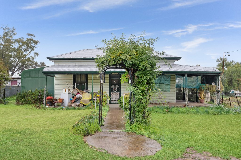 25 Barellan Street, Ardlethan NSW 2665 - McGrath Riverina