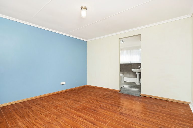 39 Arthur Street, Narrandera NSW 2700 - photo 11