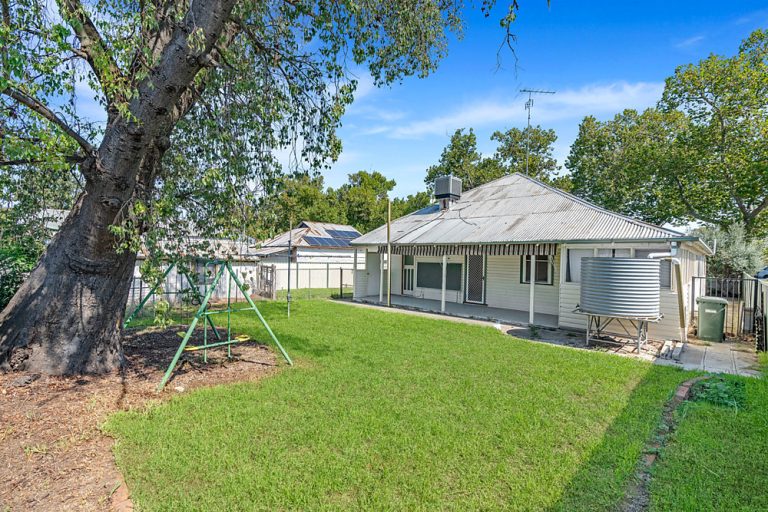 39 Arthur Street, Narrandera NSW 2700 - photo 19