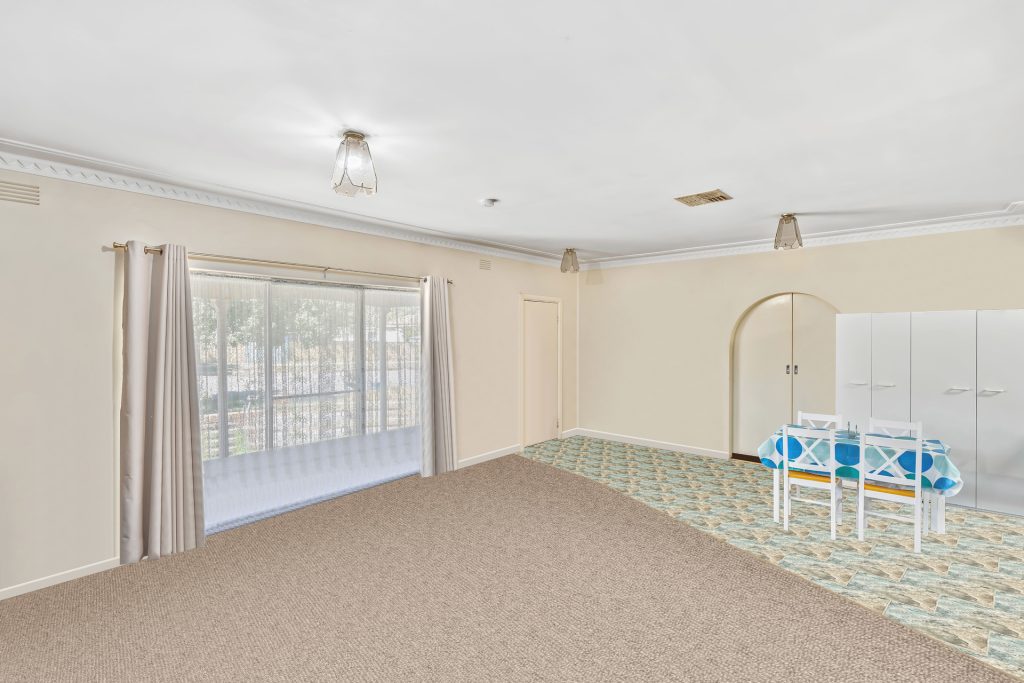 80 Haig Street, Temora NSW 2666 - photo 4