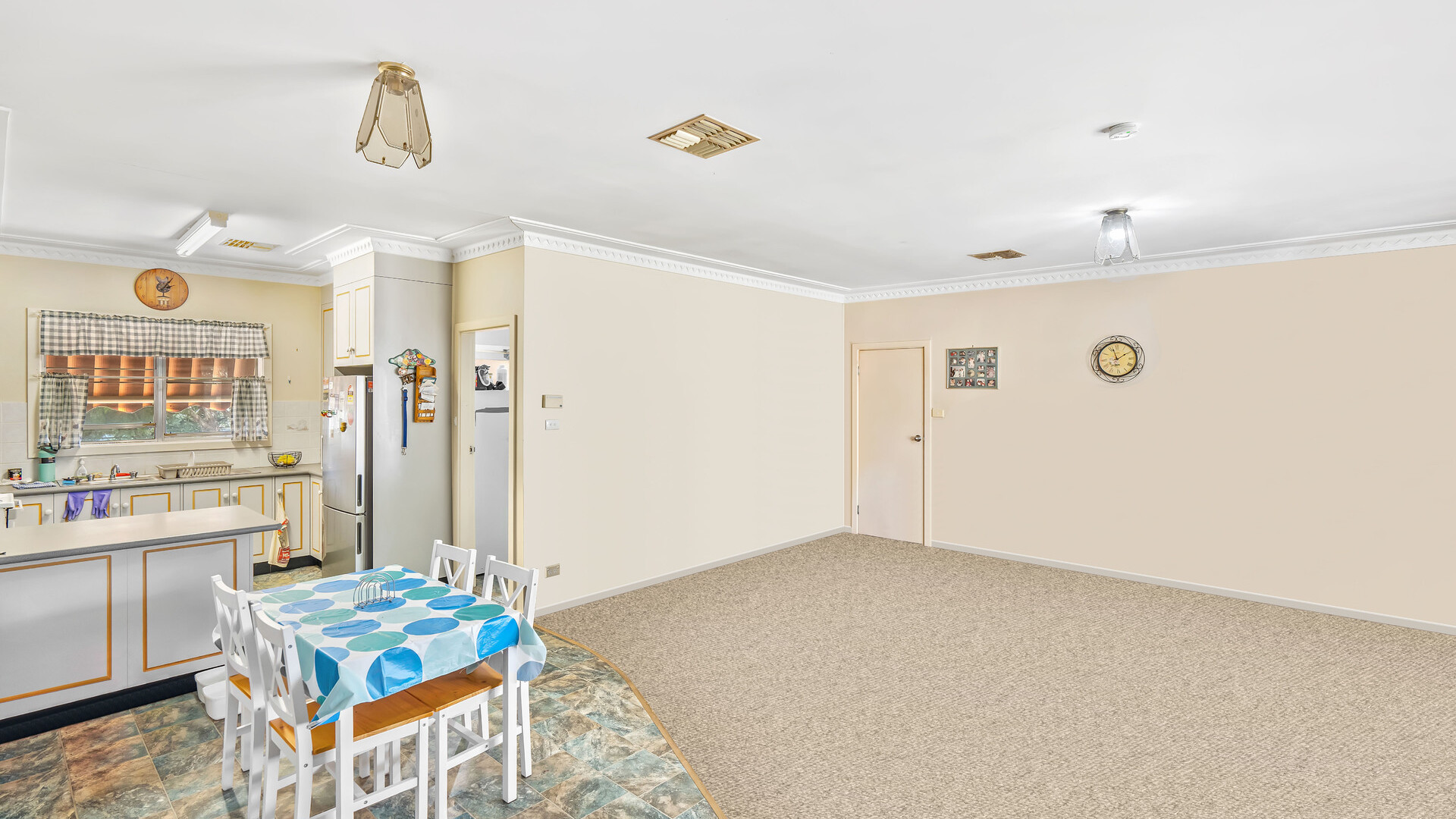 80 Haig Street, Temora NSW 2666 - photo 5