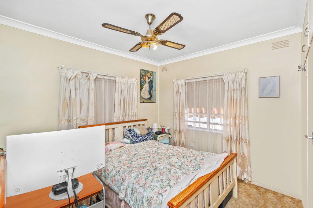80 Haig Street, Temora NSW 2666 - photo 6