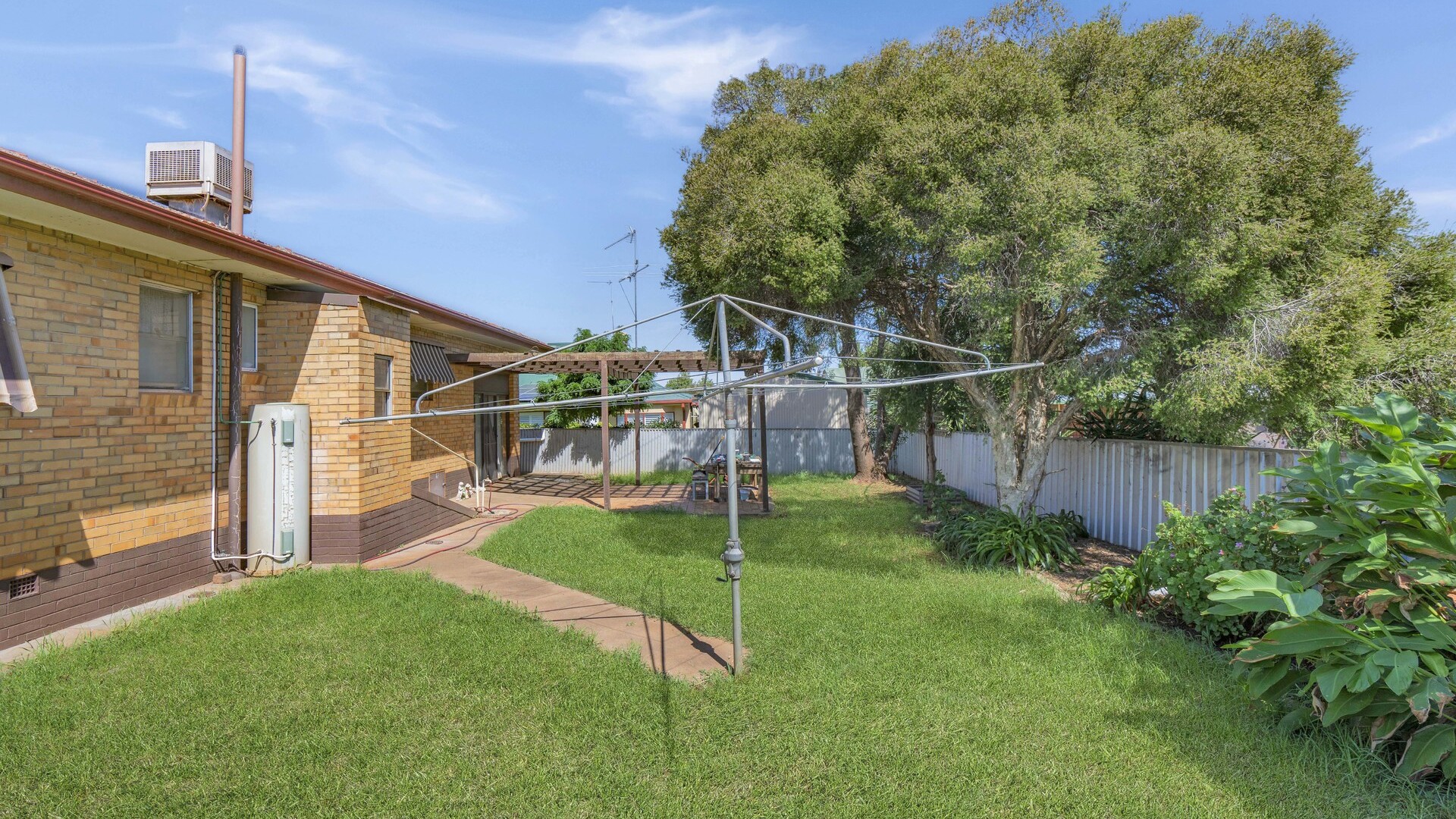 80 Haig Street, Temora NSW 2666 - photo 10