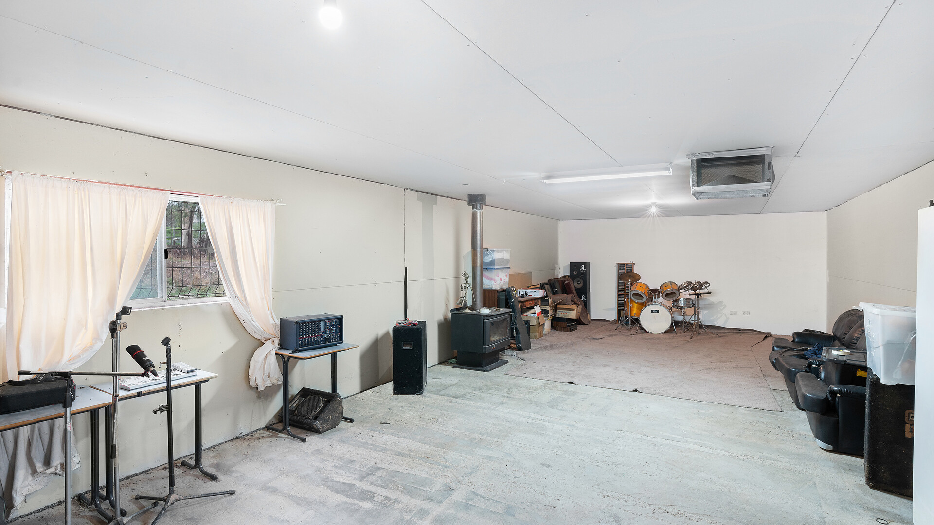 3 Weir Park Road, Narrandera NSW 2700 - photo 11
