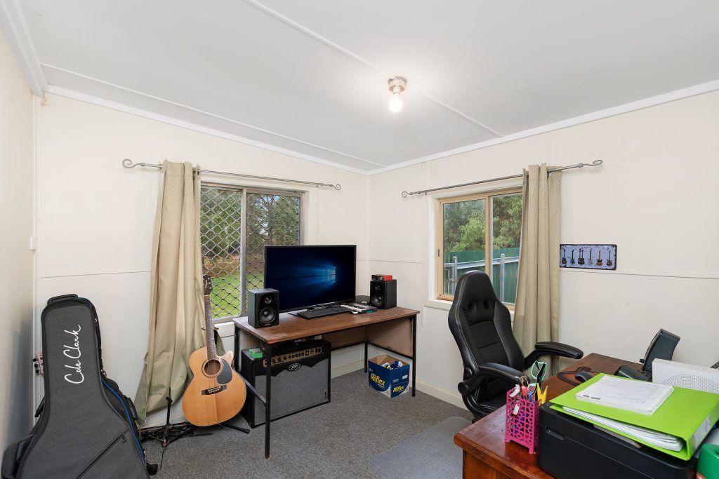 3 Weir Park Road, Narrandera NSW 2700 - photo 13