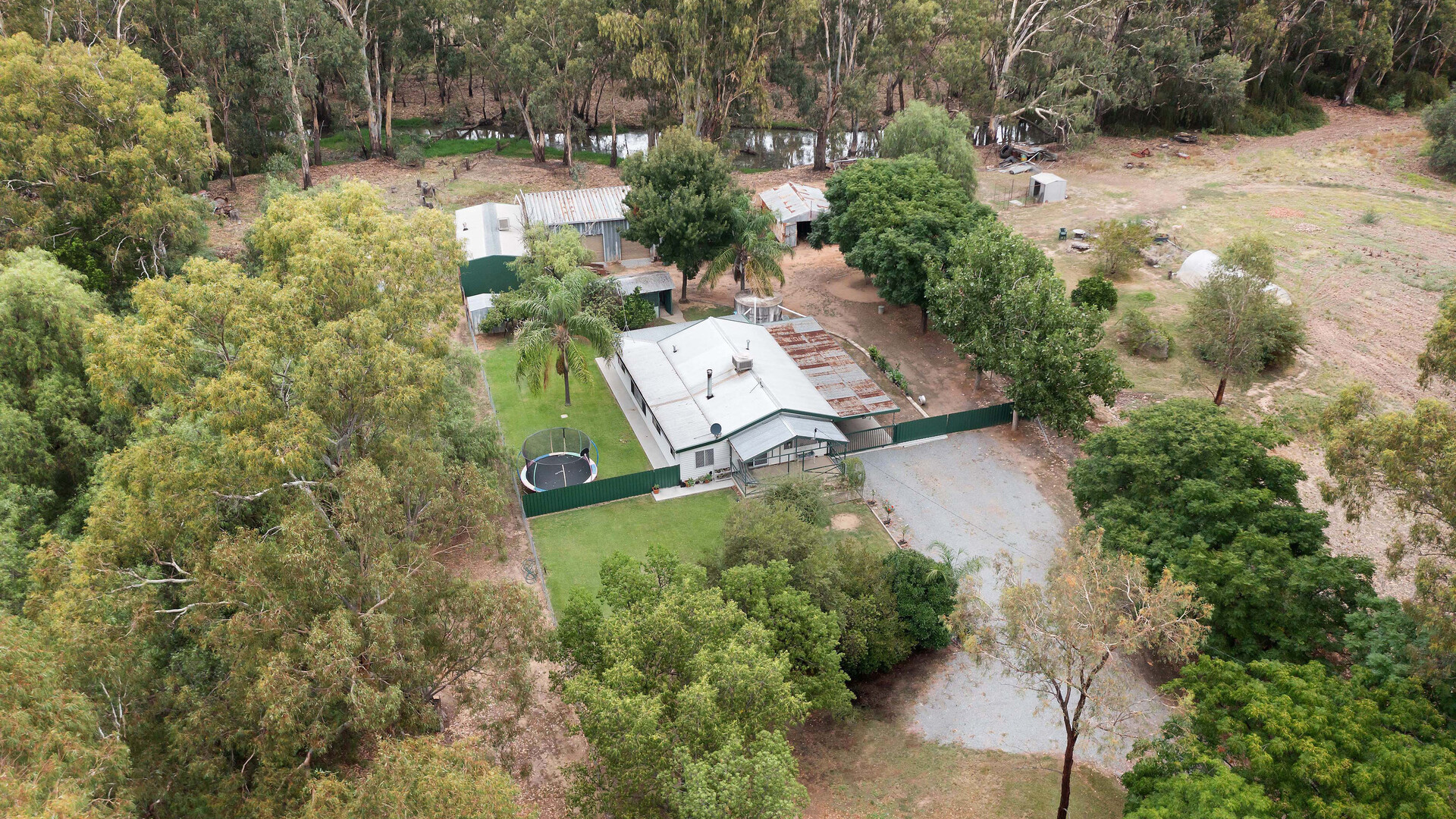 3 Weir Park Road, Narrandera NSW 2700 - photo 19