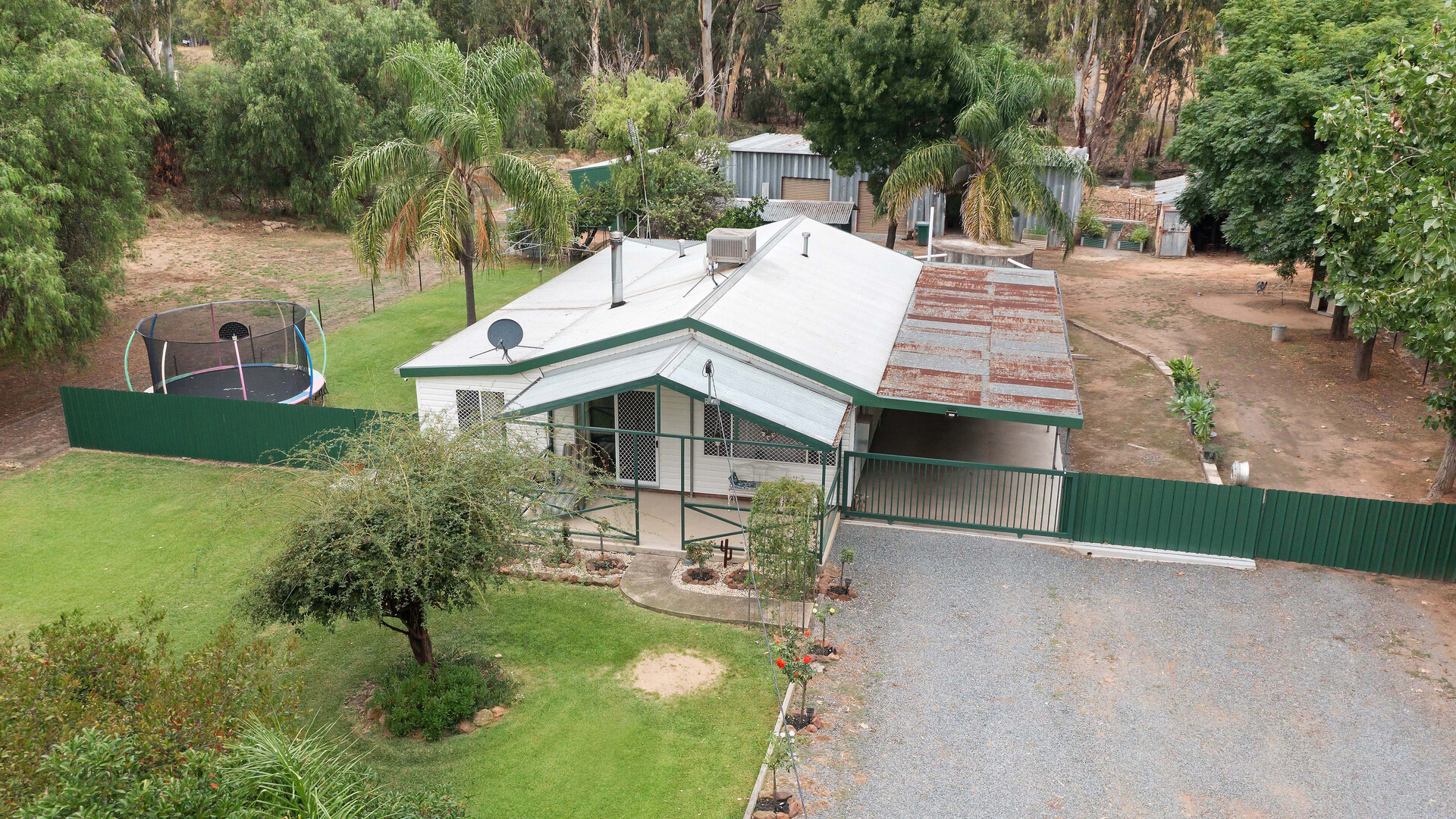 3 Weir Park Road, Narrandera NSW 2700 - photo 20
