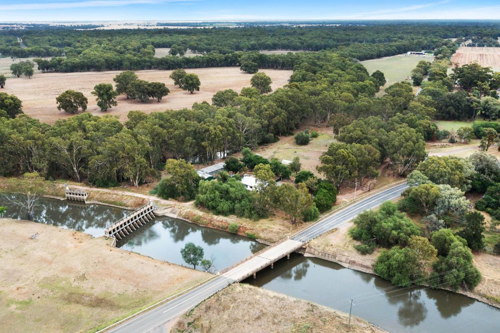 3 Weir Park Road, Narrandera NSW 2700 - photo 22