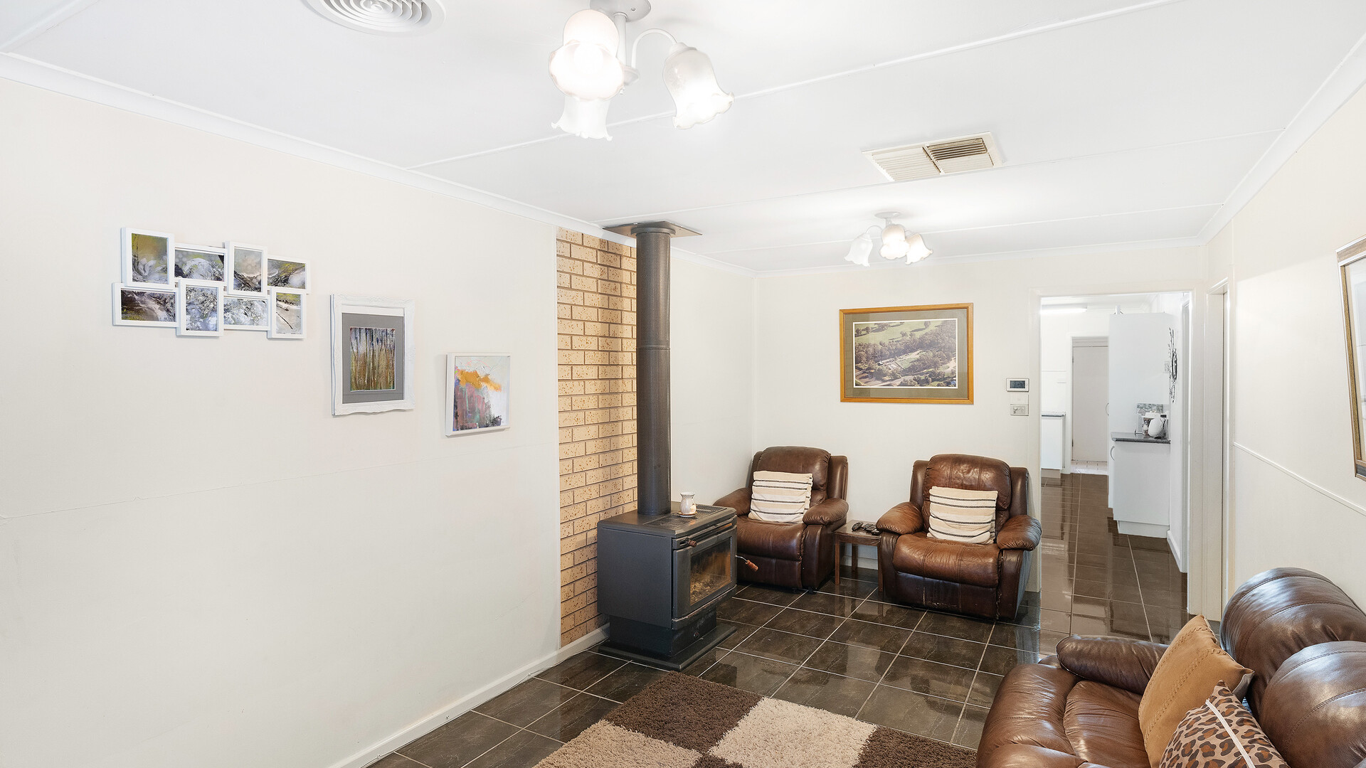 3 Weir Park Road, Narrandera NSW 2700 - photo 4