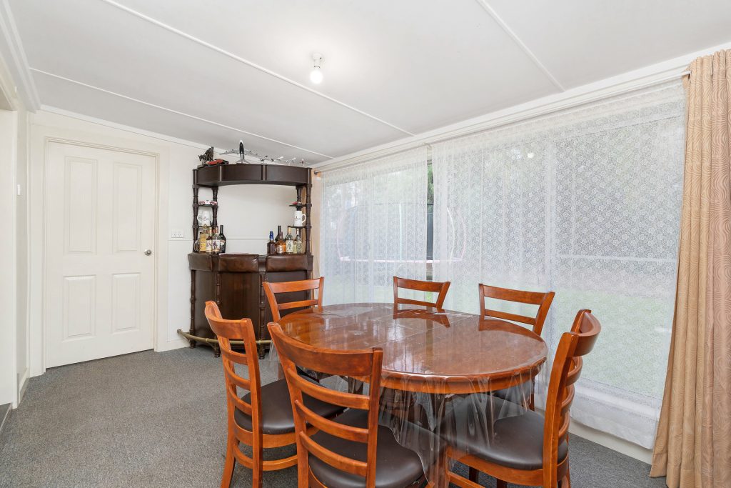 3 Weir Park Road, Narrandera NSW 2700 - photo 6