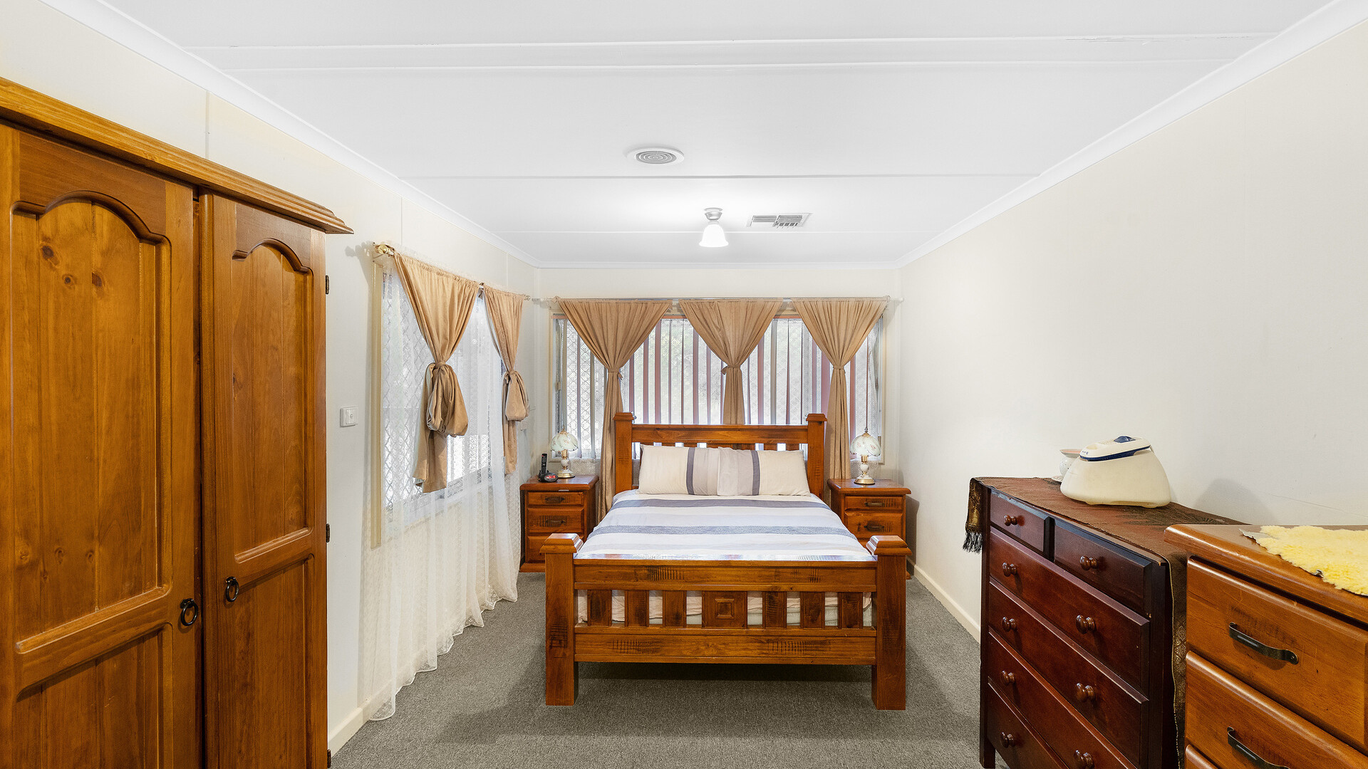 3 Weir Park Road, Narrandera NSW 2700 - photo 7