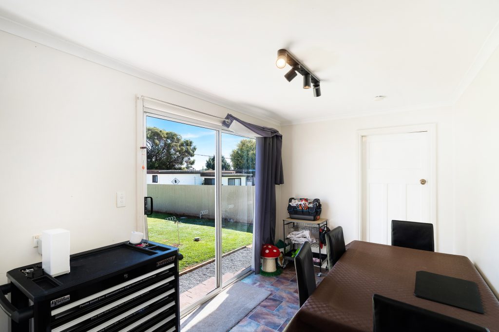 13 Yarran Street, Leeton NSW 2705 - photo 11