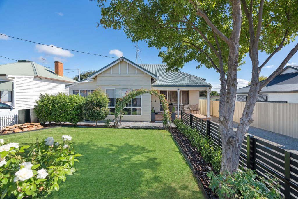 13 Yarran Street, Leeton NSW 2705 - McGrath Riverina