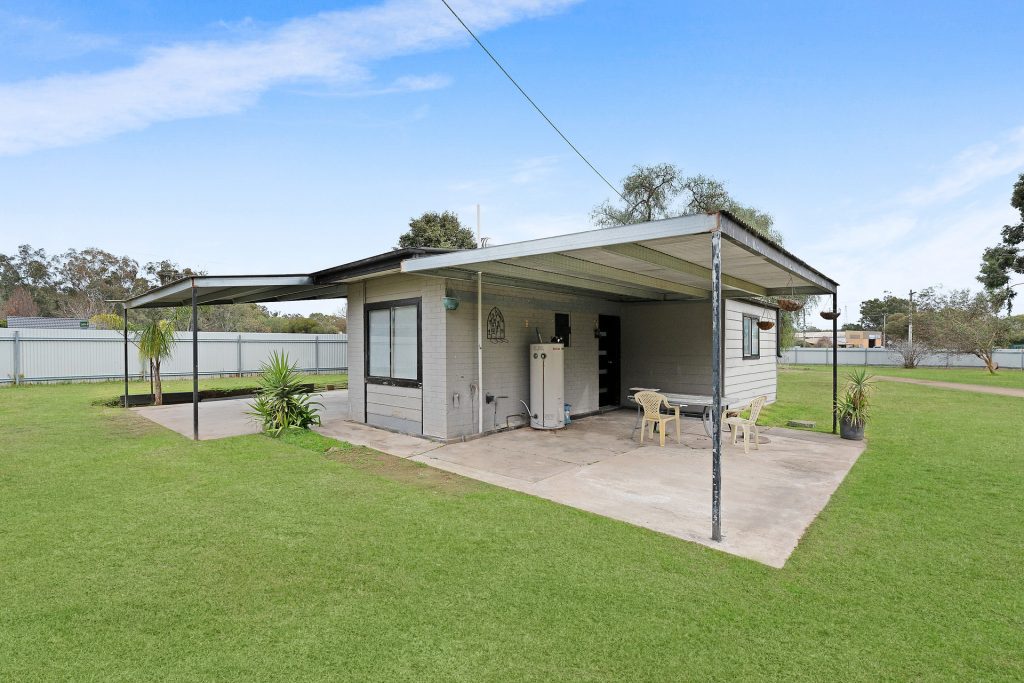 179 Audley Street, Narrandera NSW 2700 - photo 2