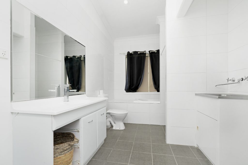 179 Audley Street, Narrandera NSW 2700 - photo 8