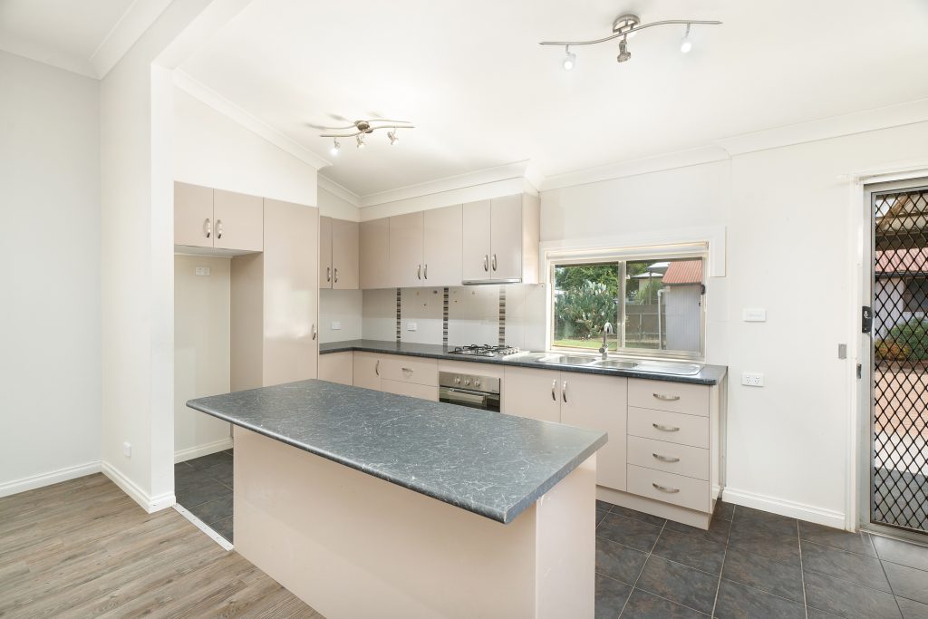 19 Ash Street, Leeton NSW 2705 - photo 2