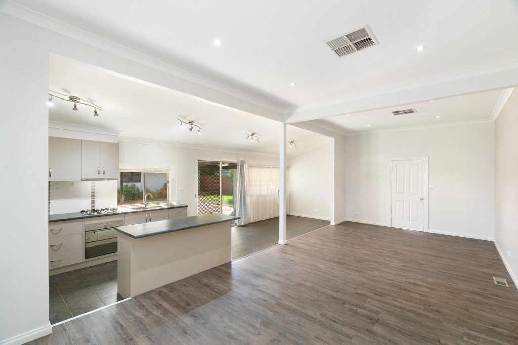 19 Ash Street, Leeton NSW 2705 - photo 3
