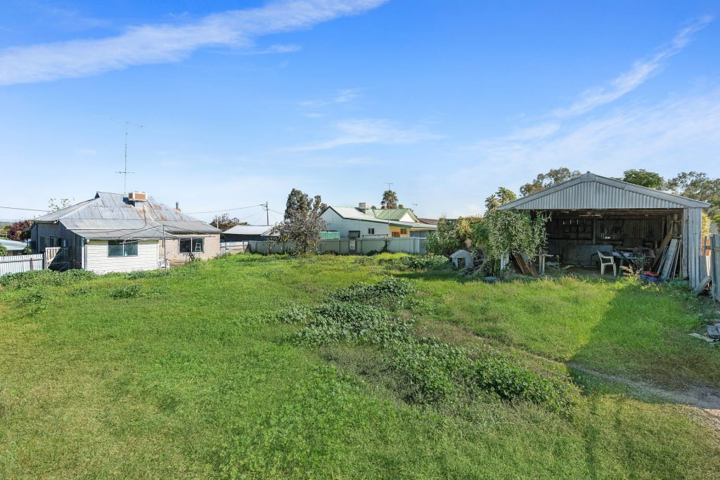 49 Roslyn Street, Narrandera NSW 2700 - photo 10