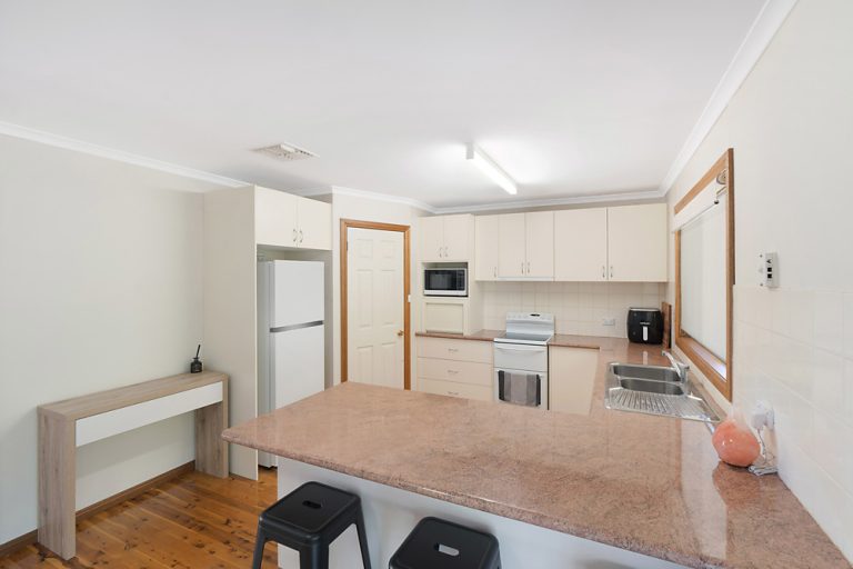 1 Beckham Street, Narrandera NSW 2700 - photo 12