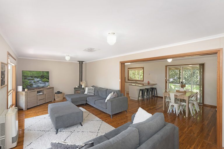 1 Beckham Street, Narrandera NSW 2700 - photo 4