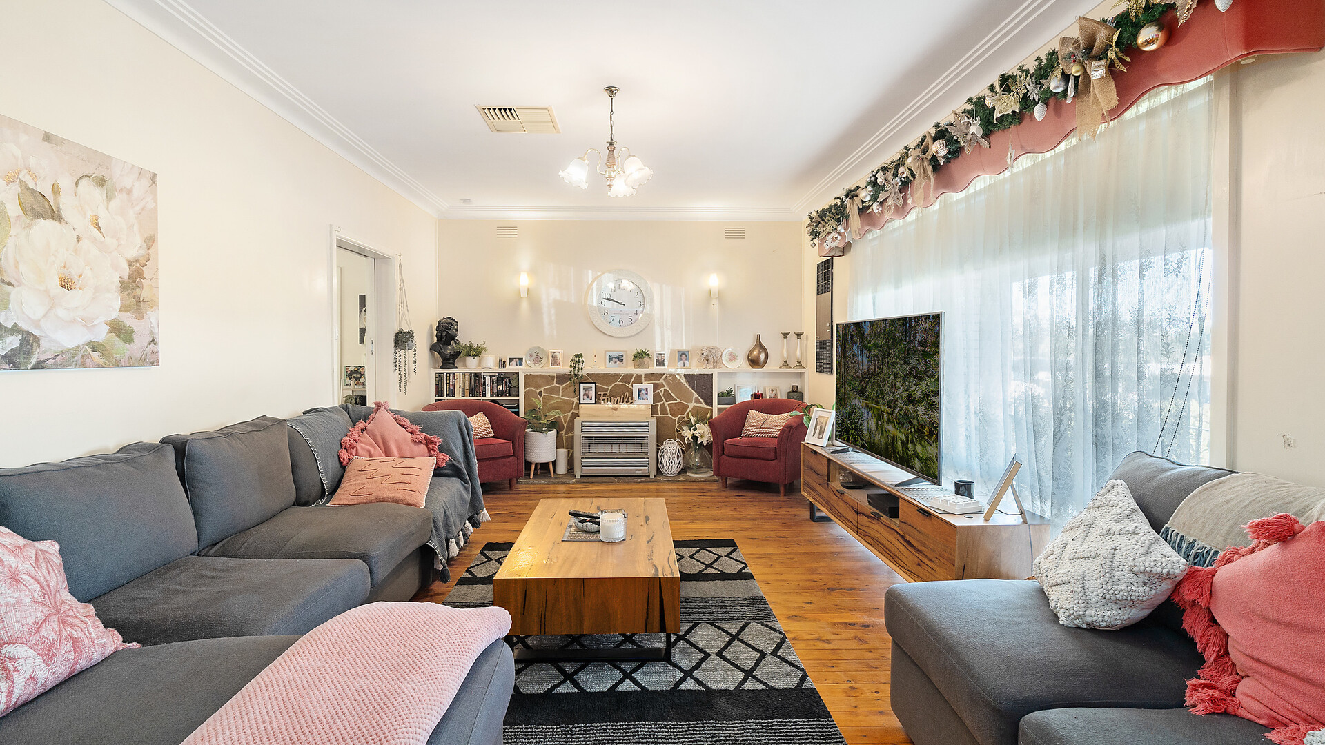 12 Gordon Street, Narrandera NSW 2700 - photo 3