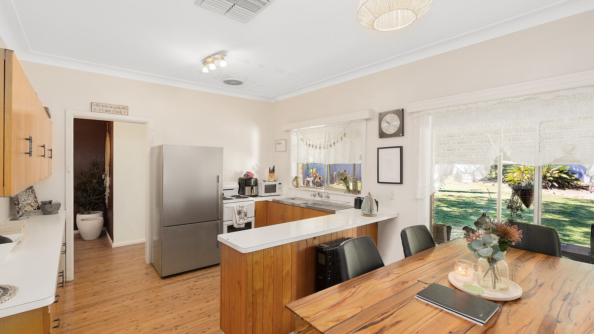 12 Gordon Street, Narrandera NSW 2700 - photo 5