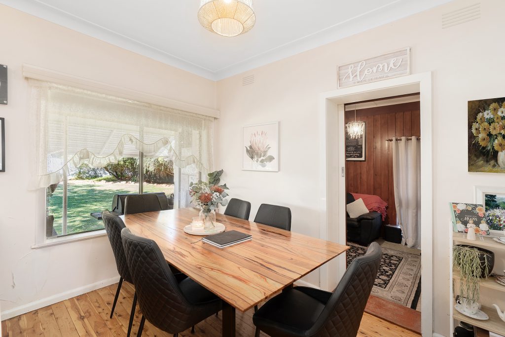 12 Gordon Street, Narrandera NSW 2700 - photo 6