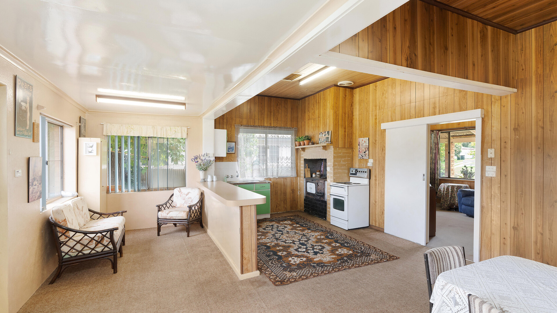 76 Twynam Street, Narrandera NSW 2700 - photo 2