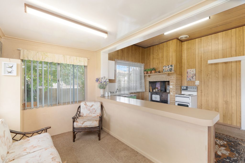 76 Twynam Street, Narrandera NSW 2700 - photo 7