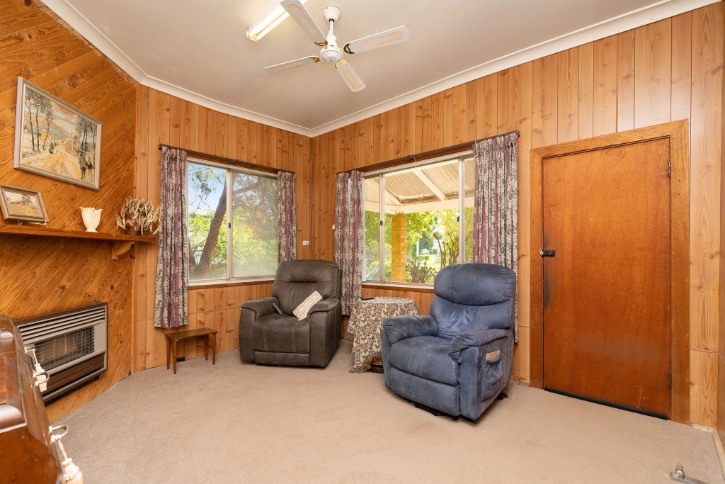 76 Twynam Street, Narrandera NSW 2700 - photo 10