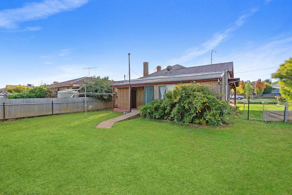 154 Gardner Street, Temora NSW 2666 - photo 9