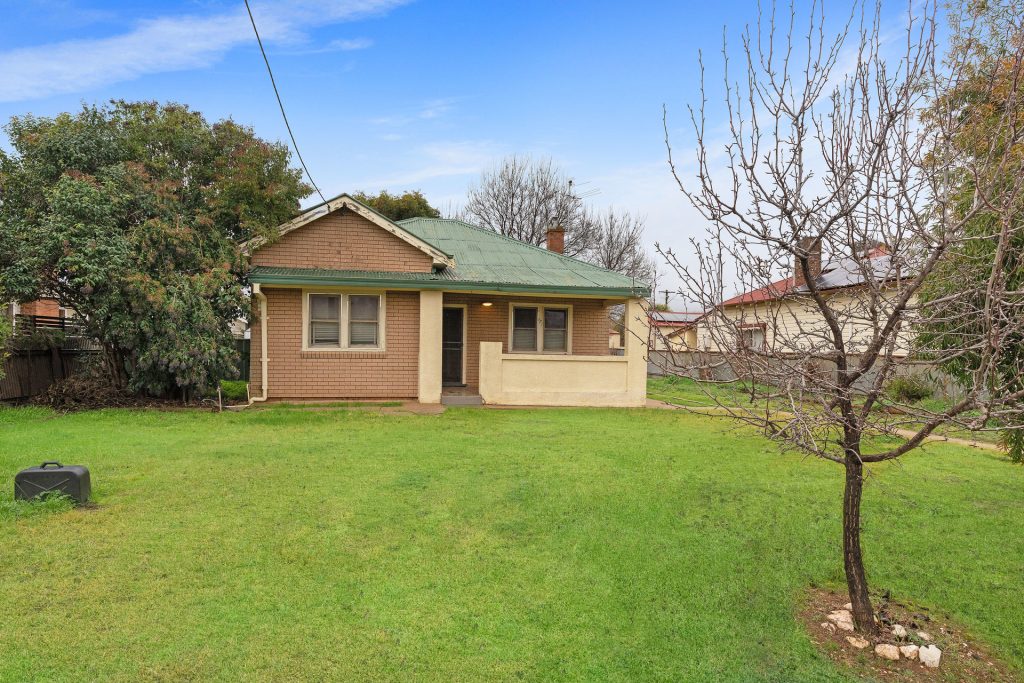 173 Gardner Street, Temora NSW 2666 - photo 2