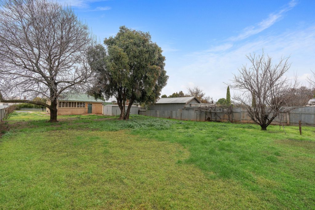 173 Gardner Street, Temora NSW 2666 - photo 9
