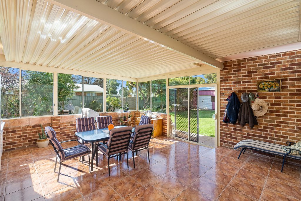 102 Petersham Road, Leeton NSW 2705 - photo 12