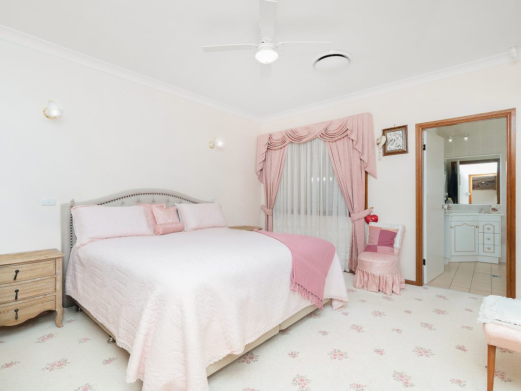 102 Petersham Road, Leeton NSW 2705 - photo 8