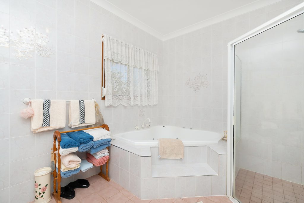 102 Petersham Road, Leeton NSW 2705 - photo 9