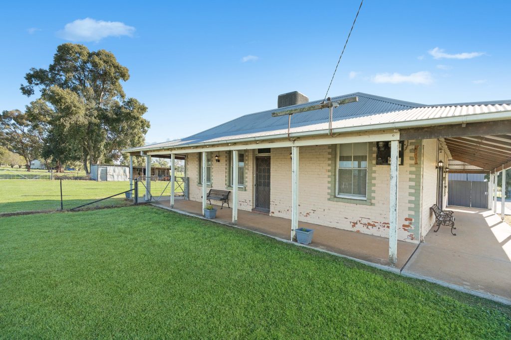148 Davis Road, Yanco NSW 2703 - photo 3
